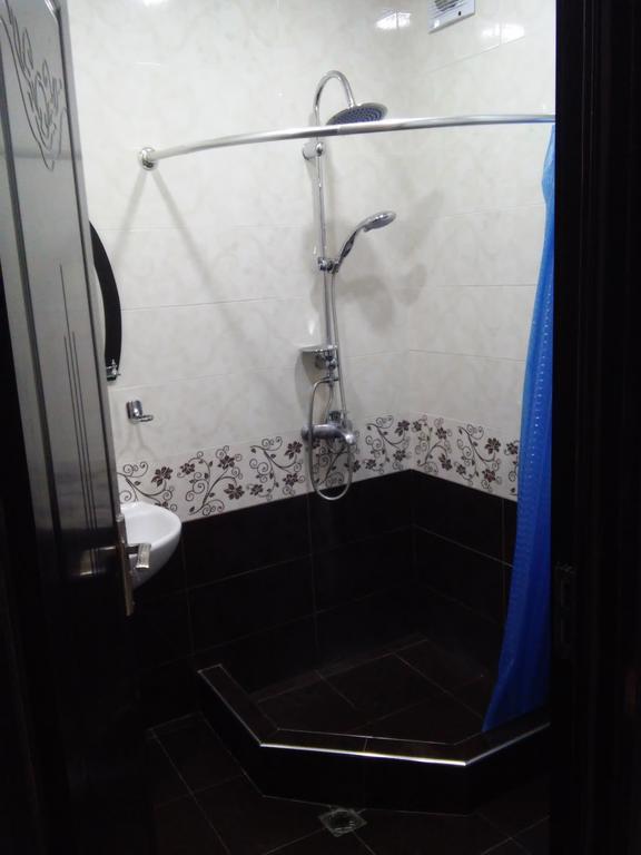 Mari Apartment Batumi Eksteriør billede