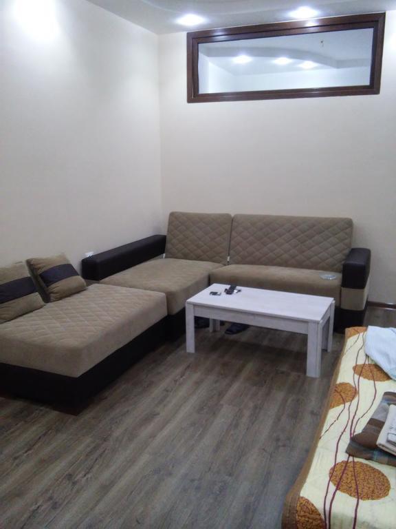 Mari Apartment Batumi Eksteriør billede