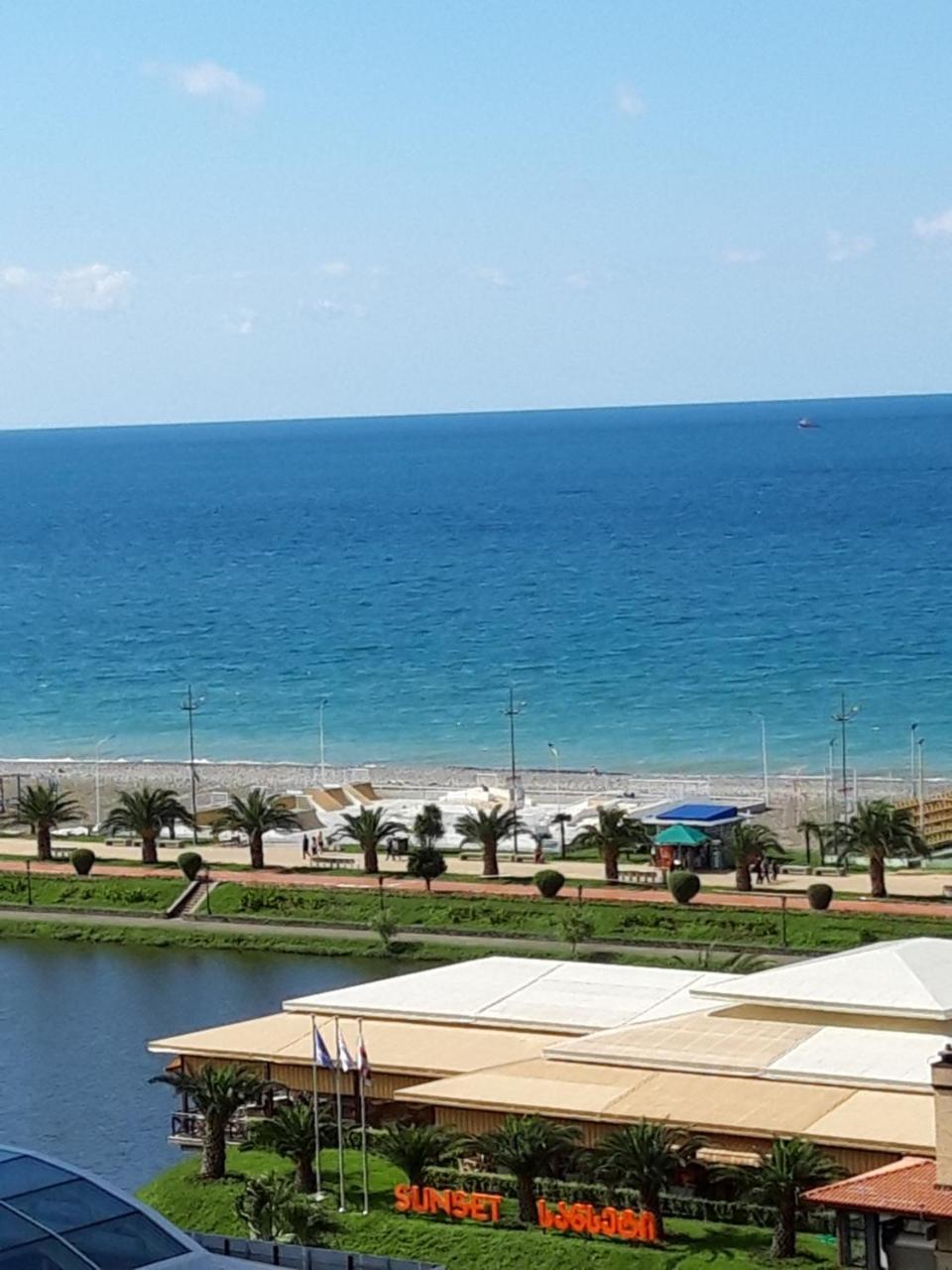 Mari Apartment Batumi Eksteriør billede