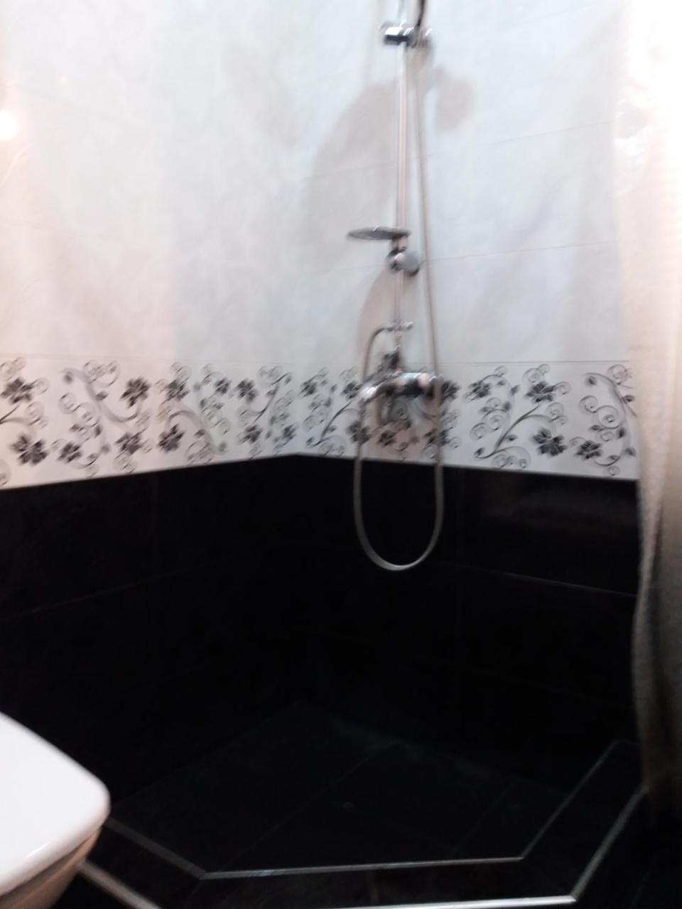 Mari Apartment Batumi Eksteriør billede