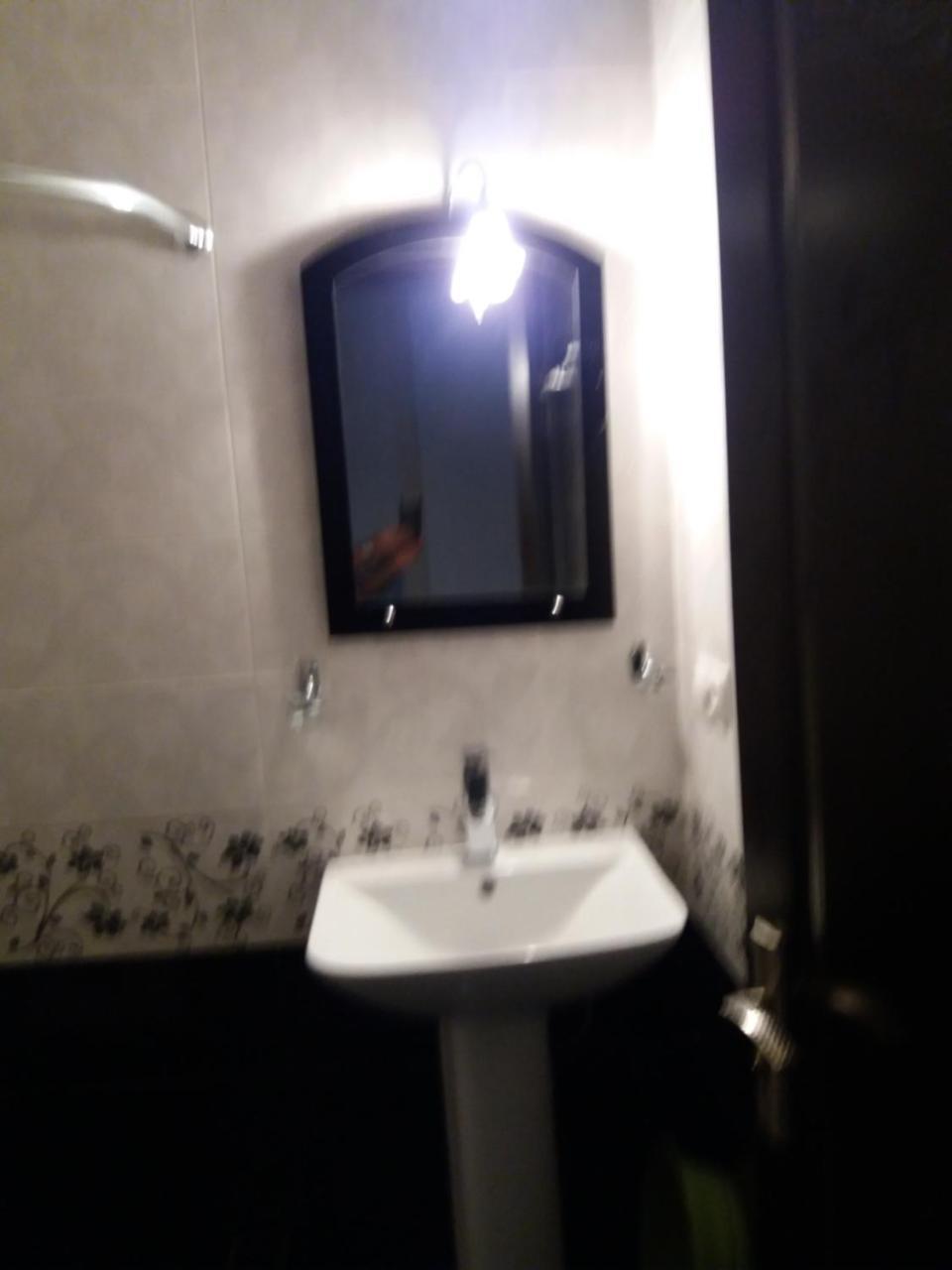 Mari Apartment Batumi Eksteriør billede