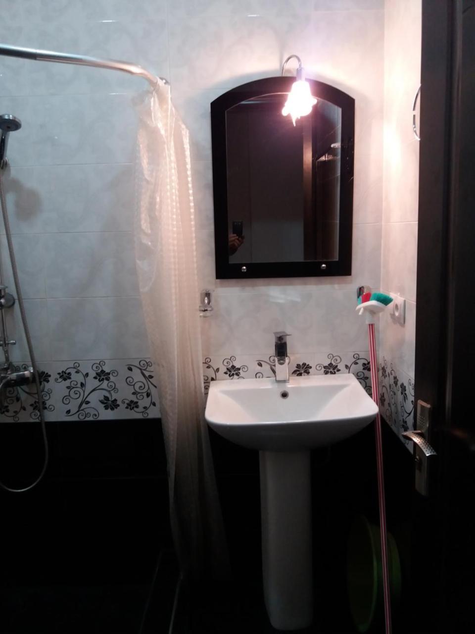 Mari Apartment Batumi Eksteriør billede