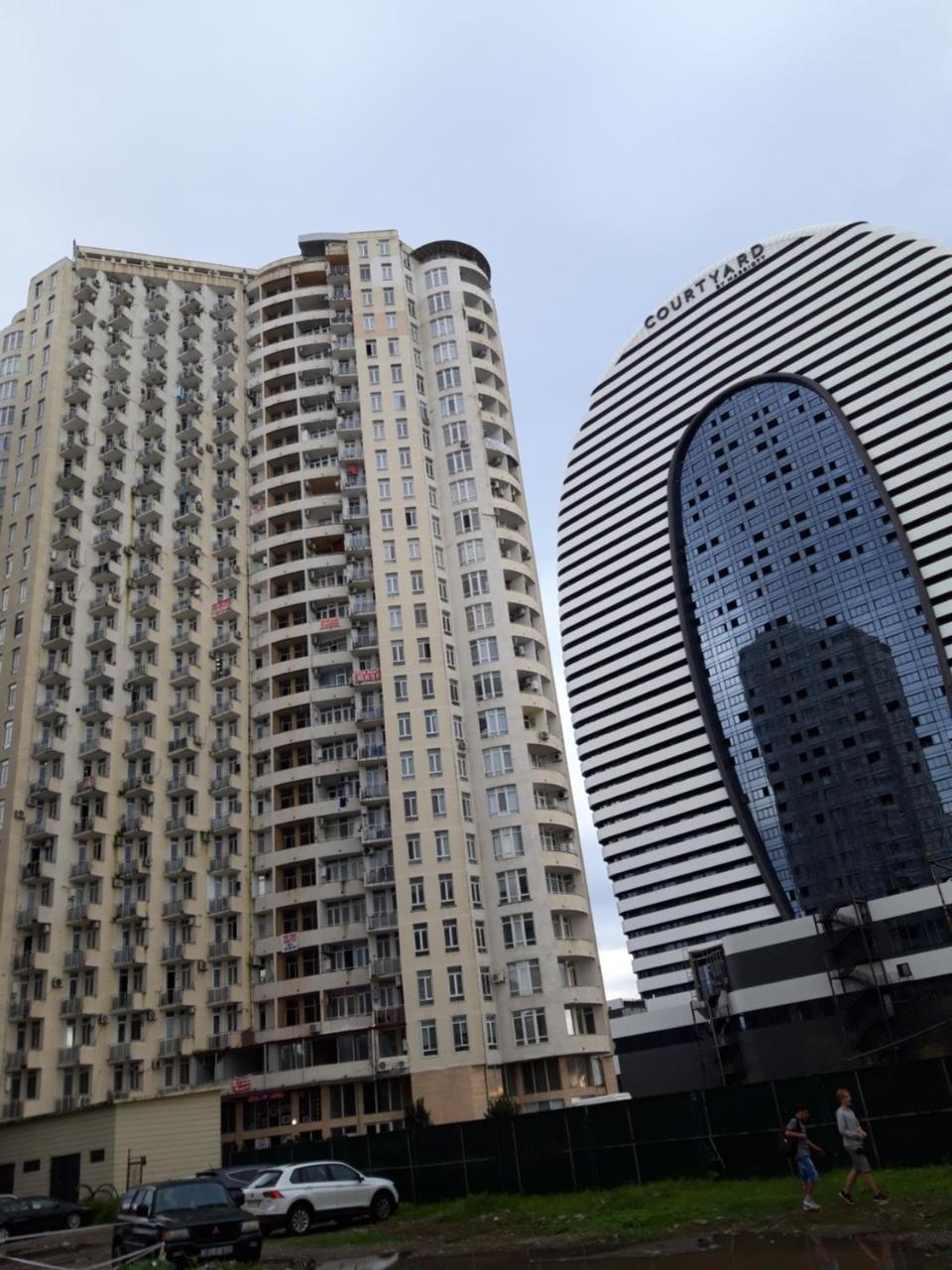 Mari Apartment Batumi Eksteriør billede