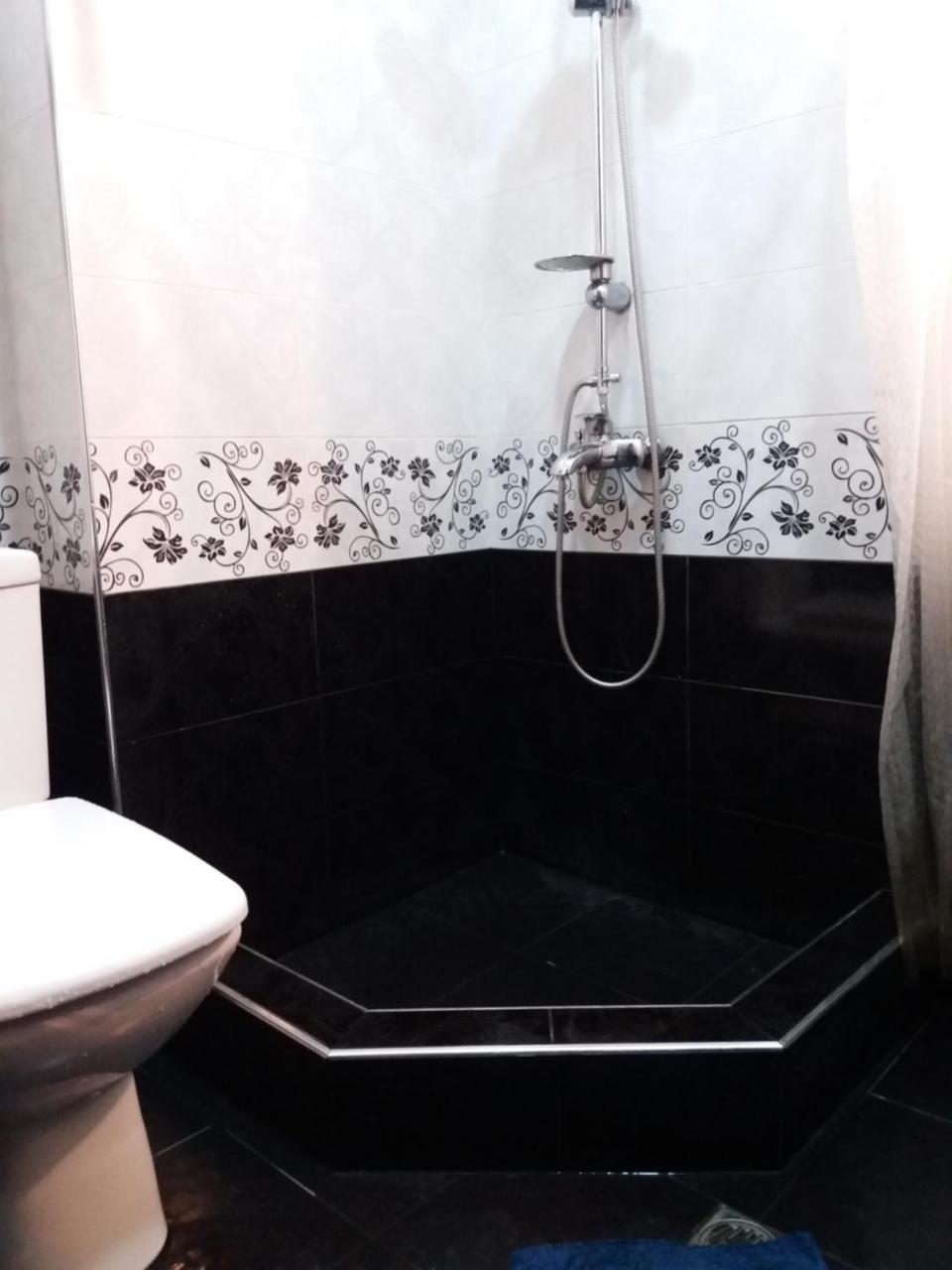 Mari Apartment Batumi Eksteriør billede
