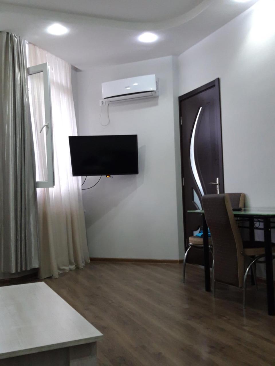 Mari Apartment Batumi Eksteriør billede